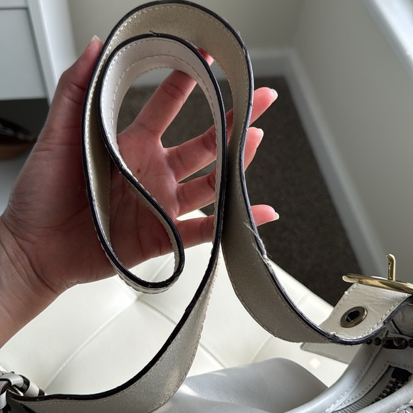 Coach White Sling /Shoulder Leather Bucket Bag - Picture 6 of 13